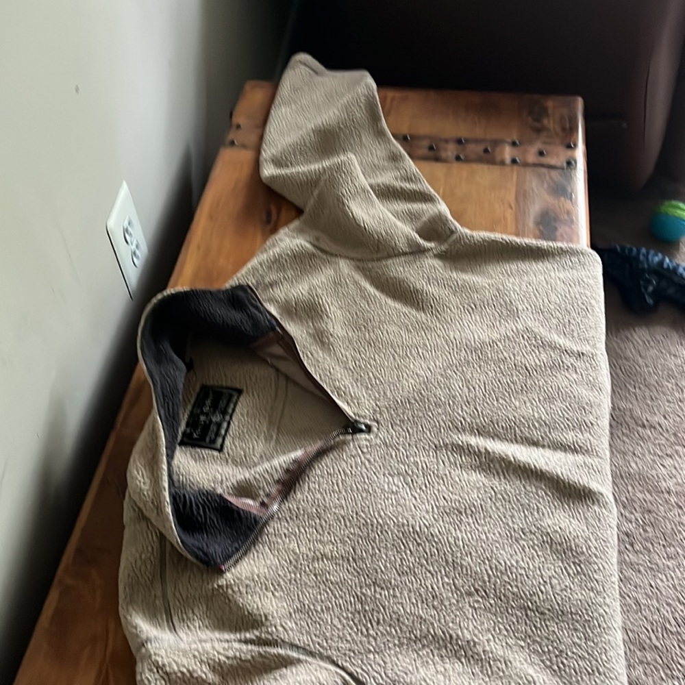 Fleece Pullover - Picture 2 of 4